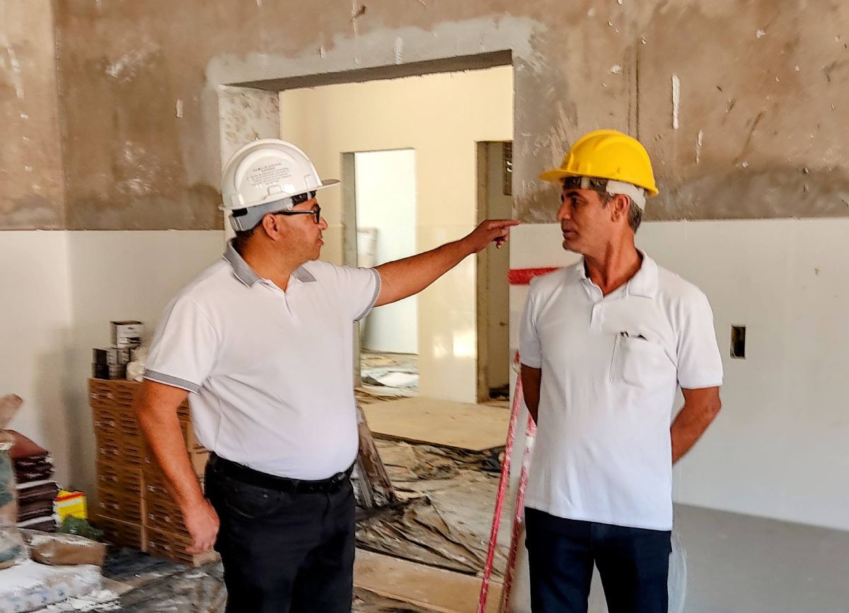 Cecílio visita obra CEI Cantinho da Alegria