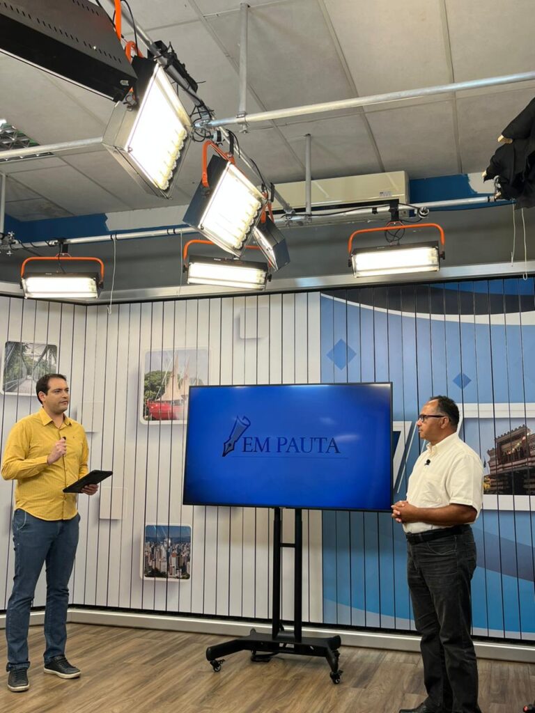 Vereador Cecílio participando ao vivo do Em Pauta na TV Câmara